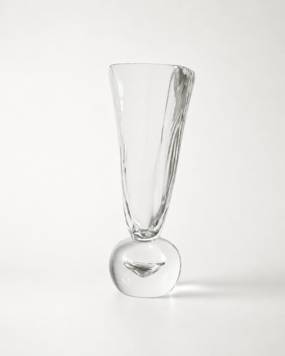 Eden vase, packshot.png