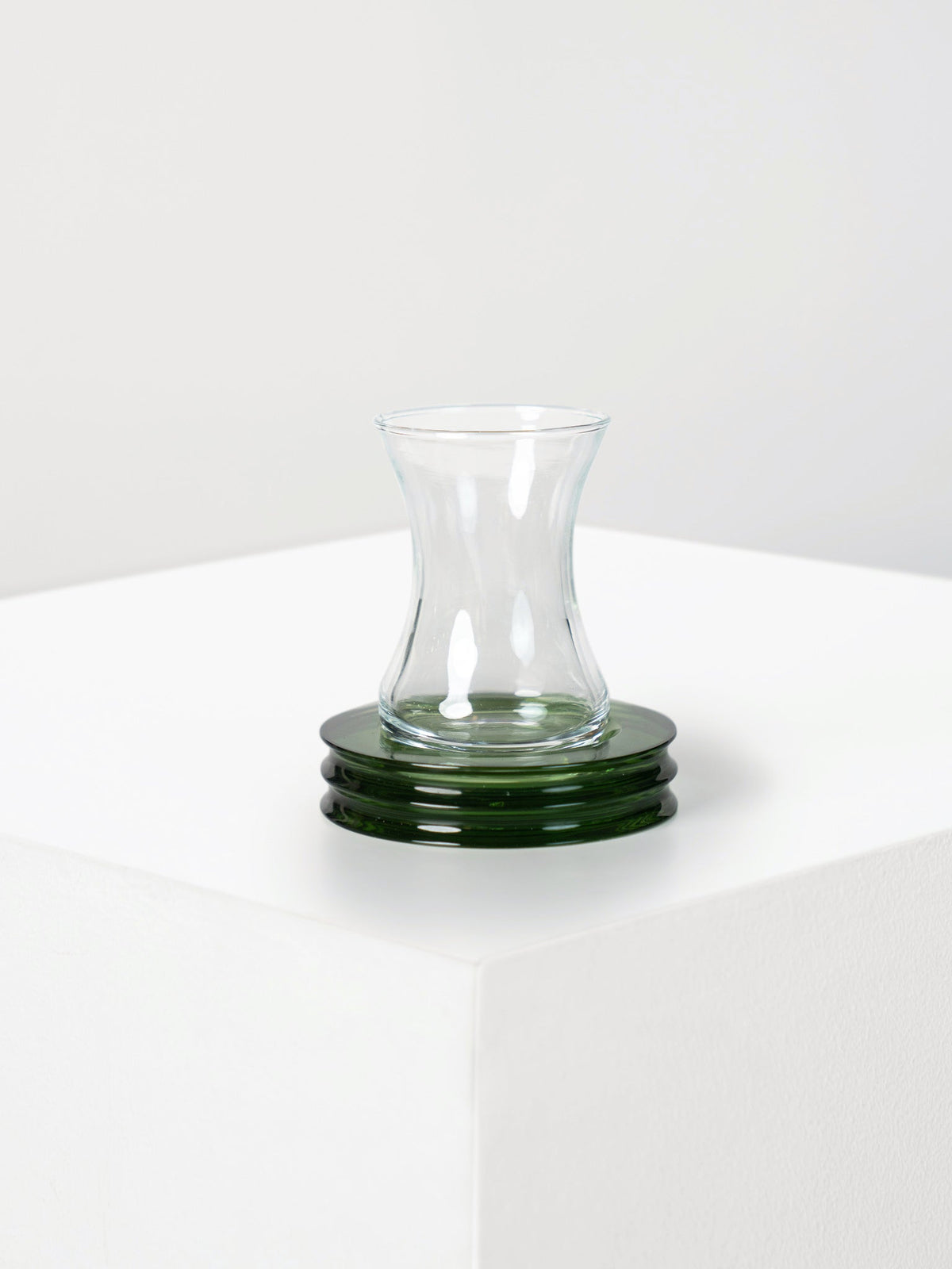 The RIPPLE teacup set in Green