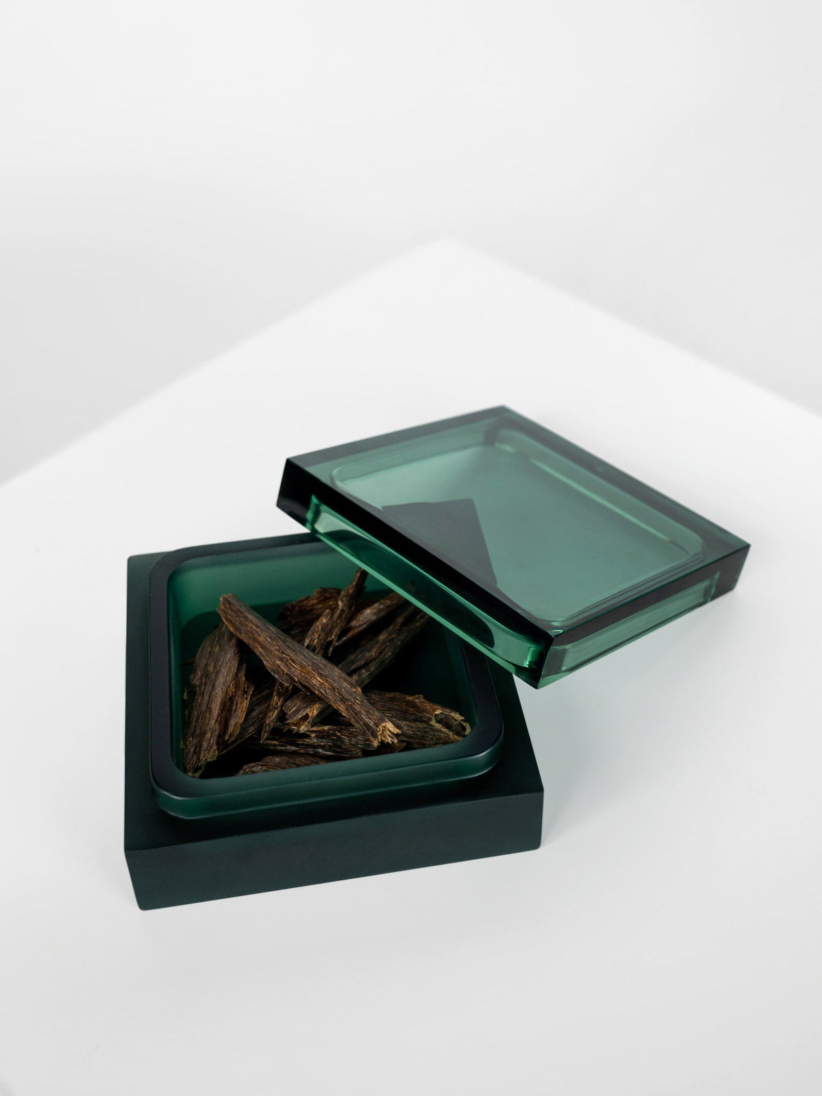 The OUD resin box in Green