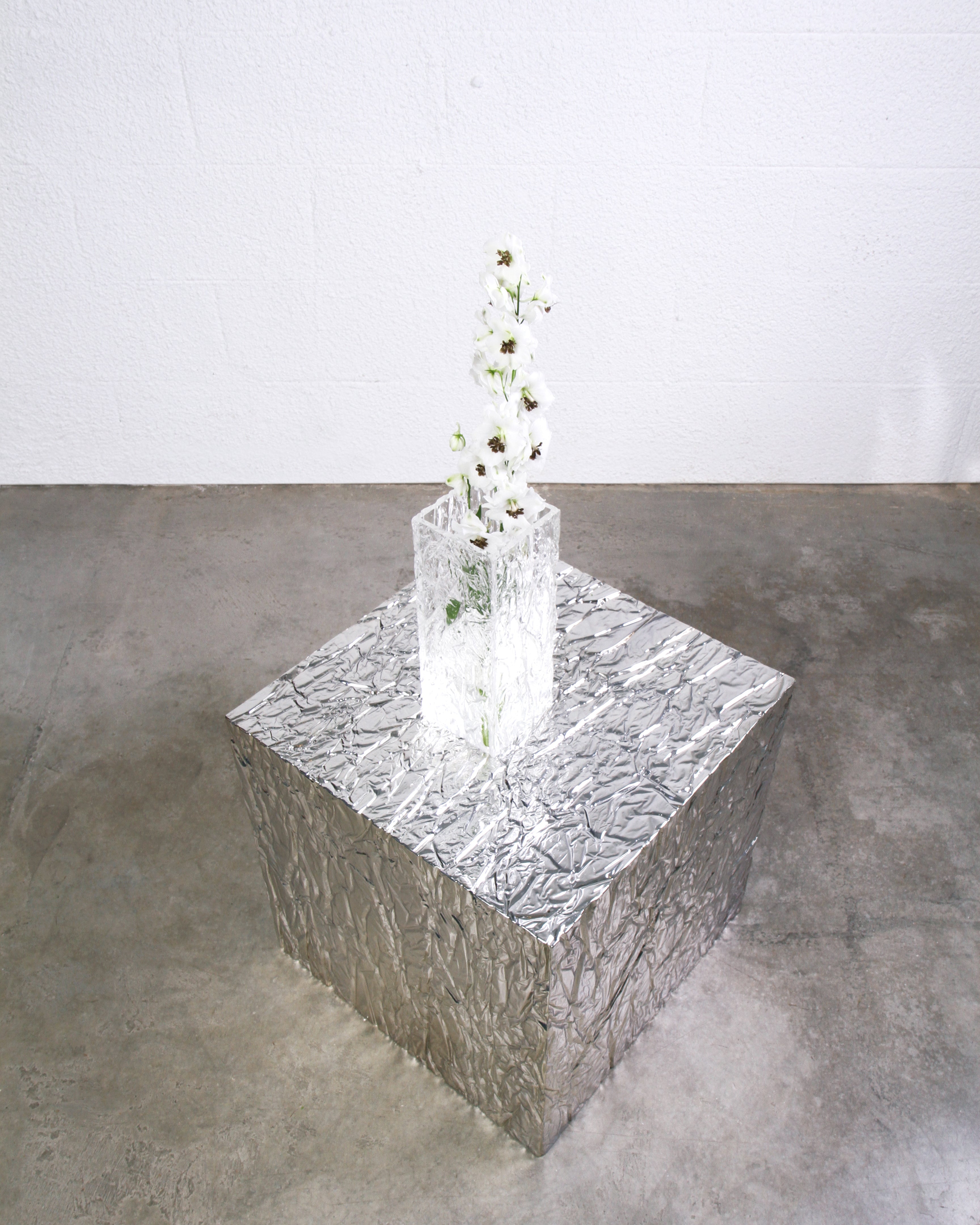 The CRUSHED ICE vase
