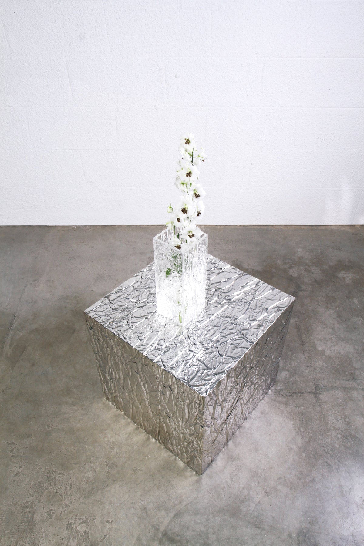 The CRUSHED ICE vase