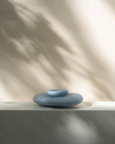 Pale blue mouth-blown glass sculpture hellblau mundgeblasene Glasskulptur