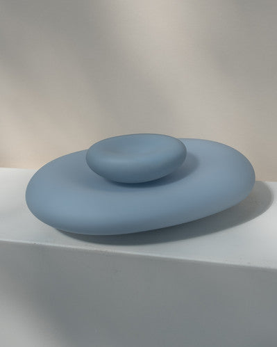 Pale blue mouth-blown glass sculpture hellblau mundgeblasene Glasskulptur