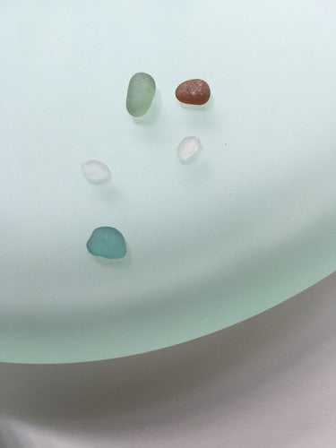 Pale green mouth-blown glass sculpture Hellgrüne mundgeblasene Glasskulptur